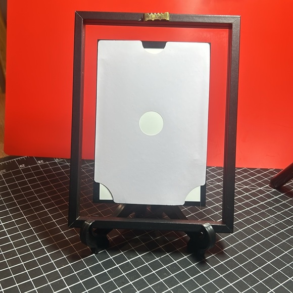 VINTAGE PINUP GIRL FRAMED 4X6 IN A BEAUTIFUL FRAME - Picture 2 of 3